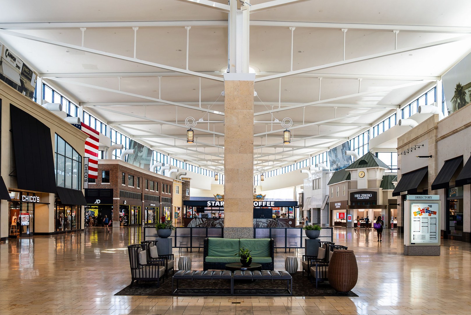 Explore local dining, shopping, and entertainment just minutes away
